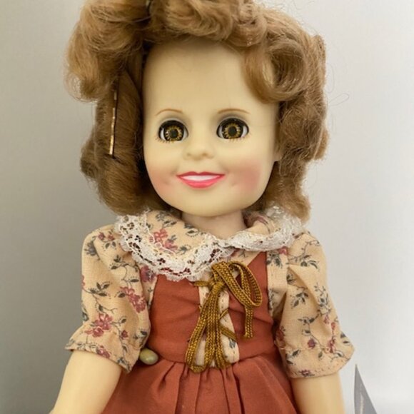 1983 Shirley Temple Suzannah of the Mounties Doll -  Vinyl 12" with Stand - Picture 2 of 6